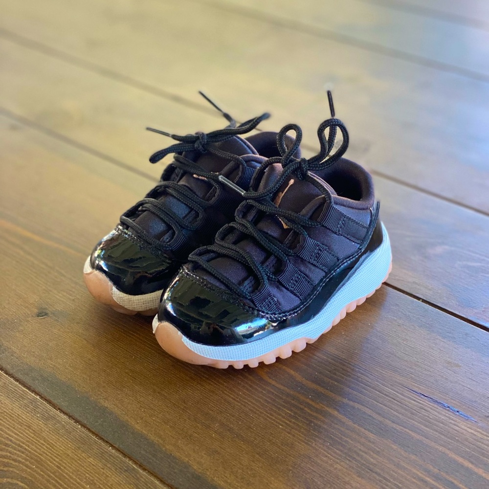 Jordan Retro 11 XI Coral Toddler Baby Girl Shoes